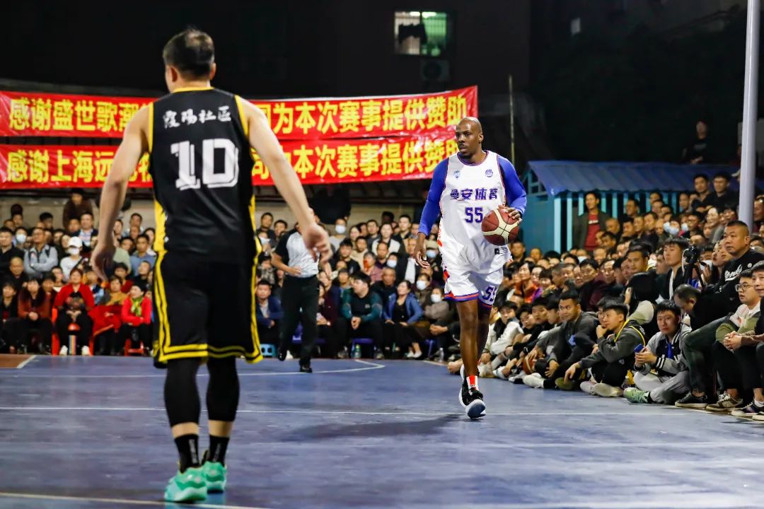 球事业中