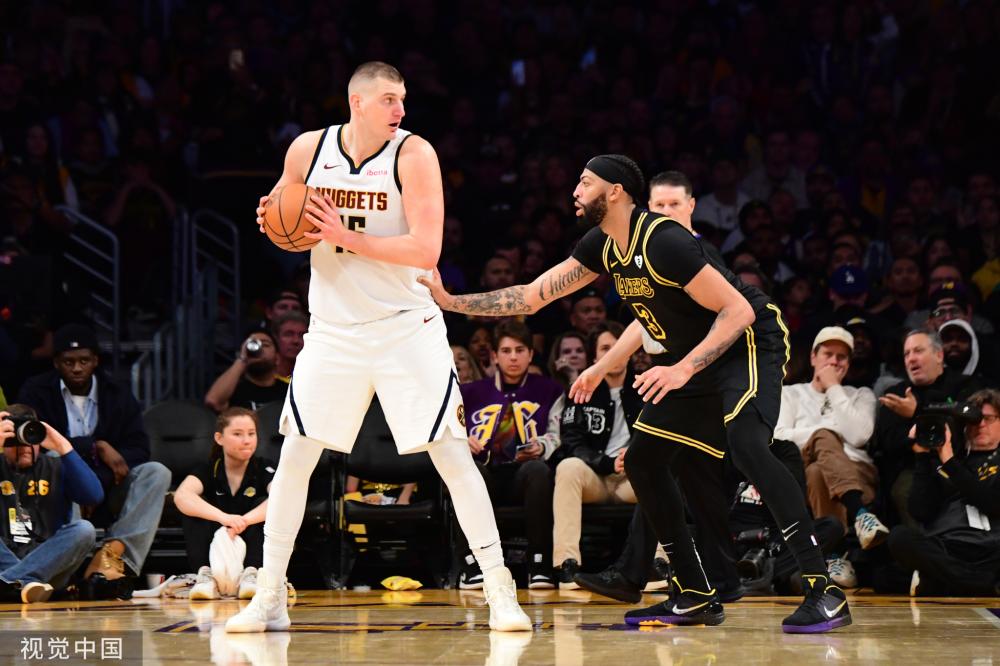 湖人和森林 湖人和森林