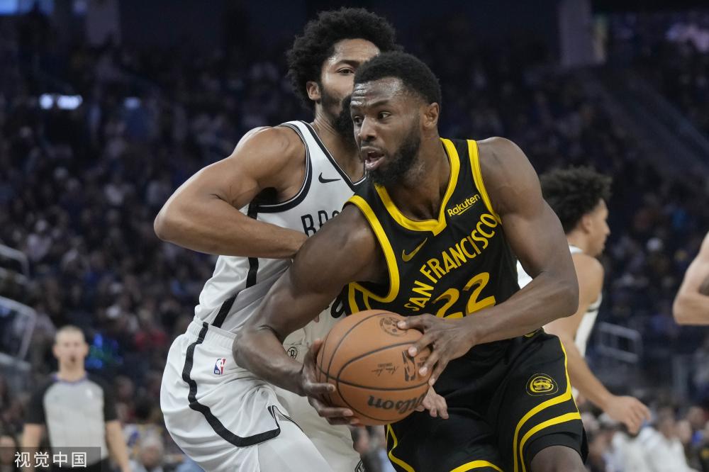 他在离境时 他在离境时