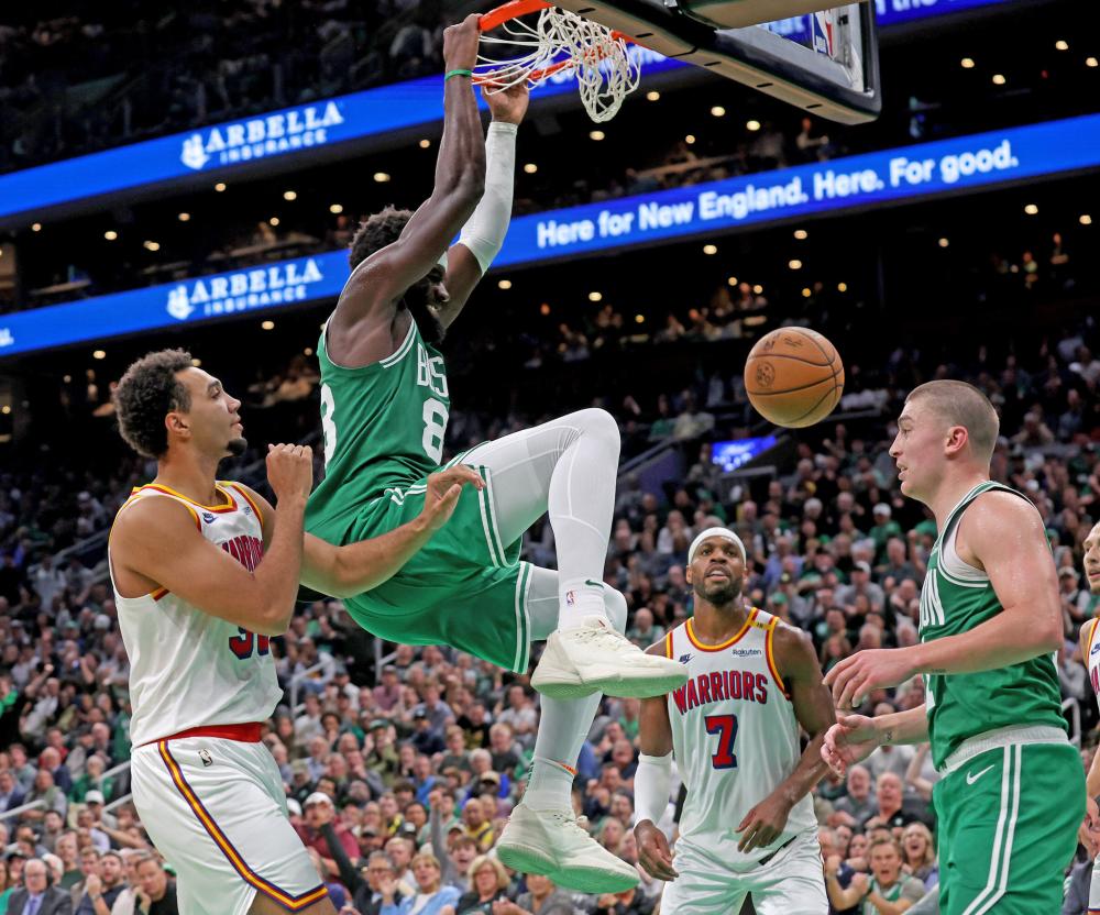 首发阵容中 首发阵容中